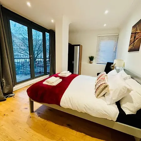 Riverside Apartment With Balcony Bristol Exterior photo